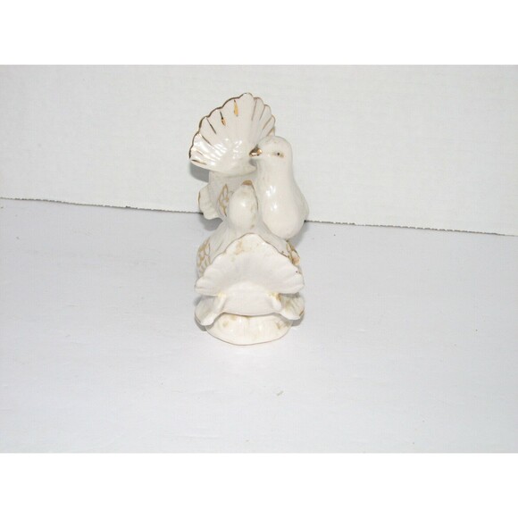 Porcelain White Turtle Doves Figurine with Gold Trim - Picture 6 of 7